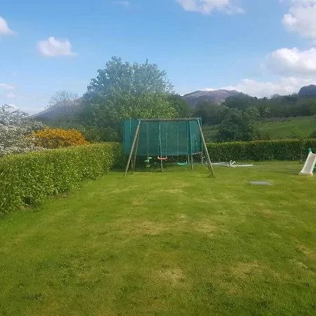 Amazing 3 Bed Sleeps 10 Meadow View House Omeath *