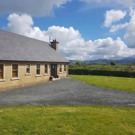 Amazing 3 Bed Sleeps 10 Meadow View House Omeath O Meith