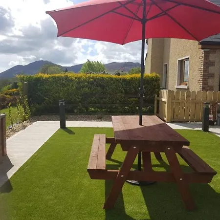 Amazing 3 Bed Sleeps 10 Meadow View House Omeath