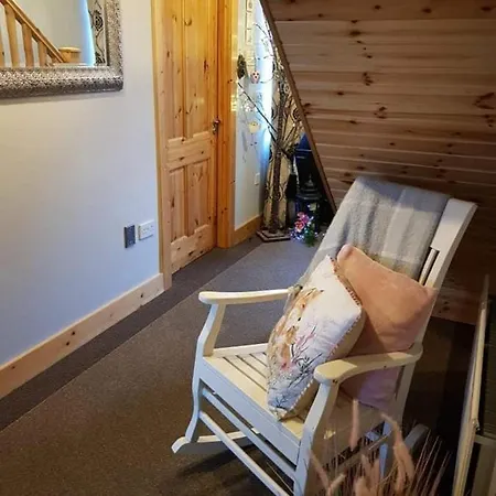 Amazing 3 Bed Sleeps 10 Meadow View House Omeath *