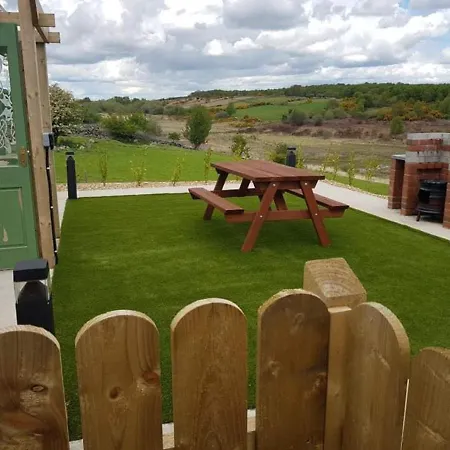 Amazing 3 Bed Sleeps 10 Meadow View House Omeath * O Meith
