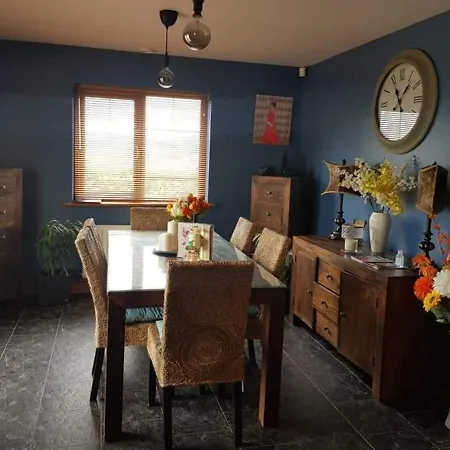 Amazing 3 Bed Sleeps 10 Meadow View House Omeath O Meith